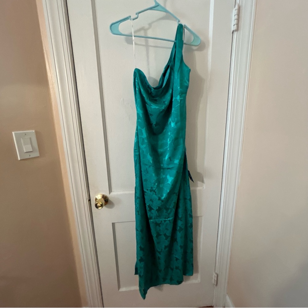 NWT Lulu’s Chasing Desire Teal Green Satin Jacquard One-Shoulder Maxi Dress